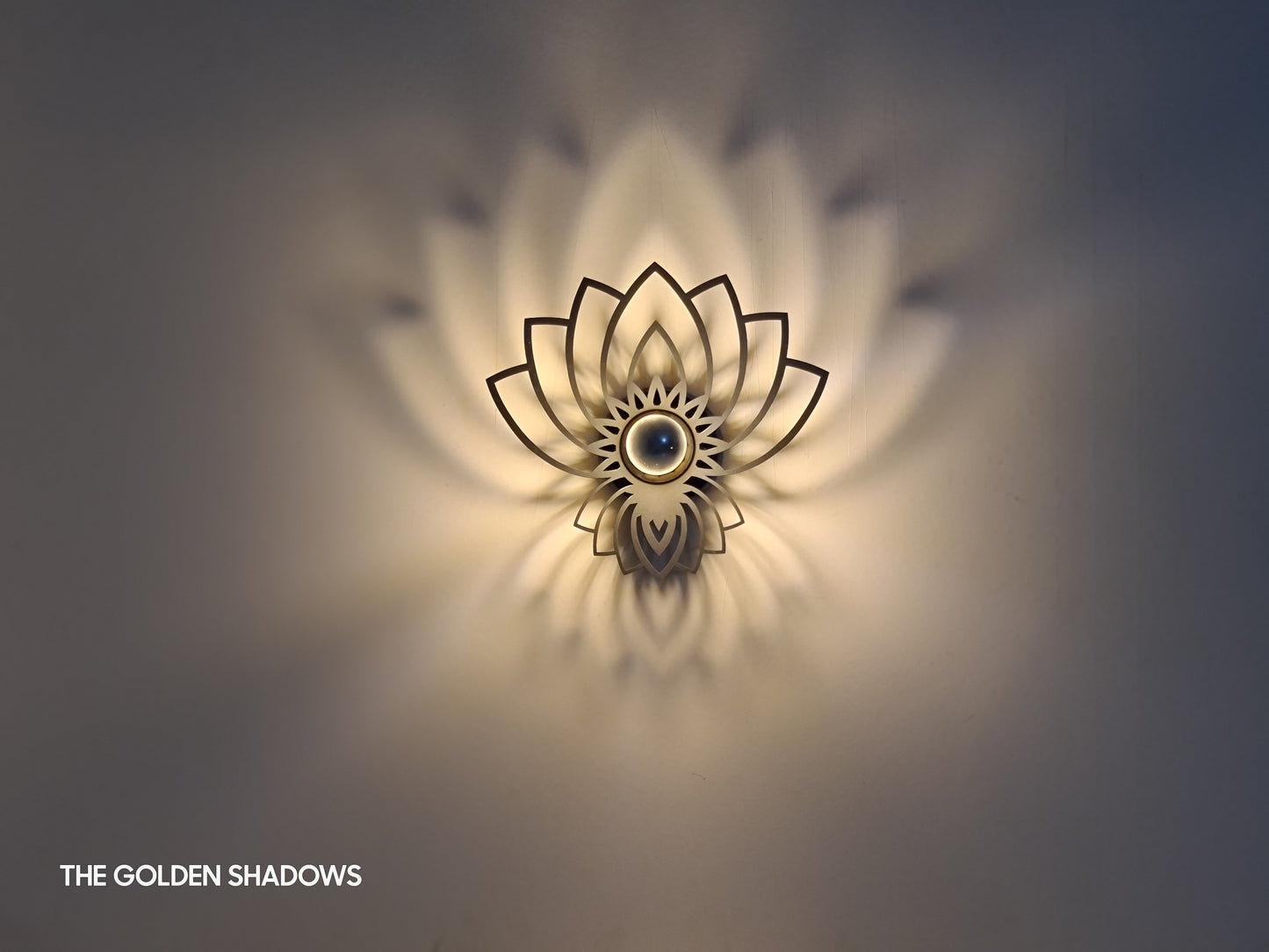 Wall lamp (Lotus)